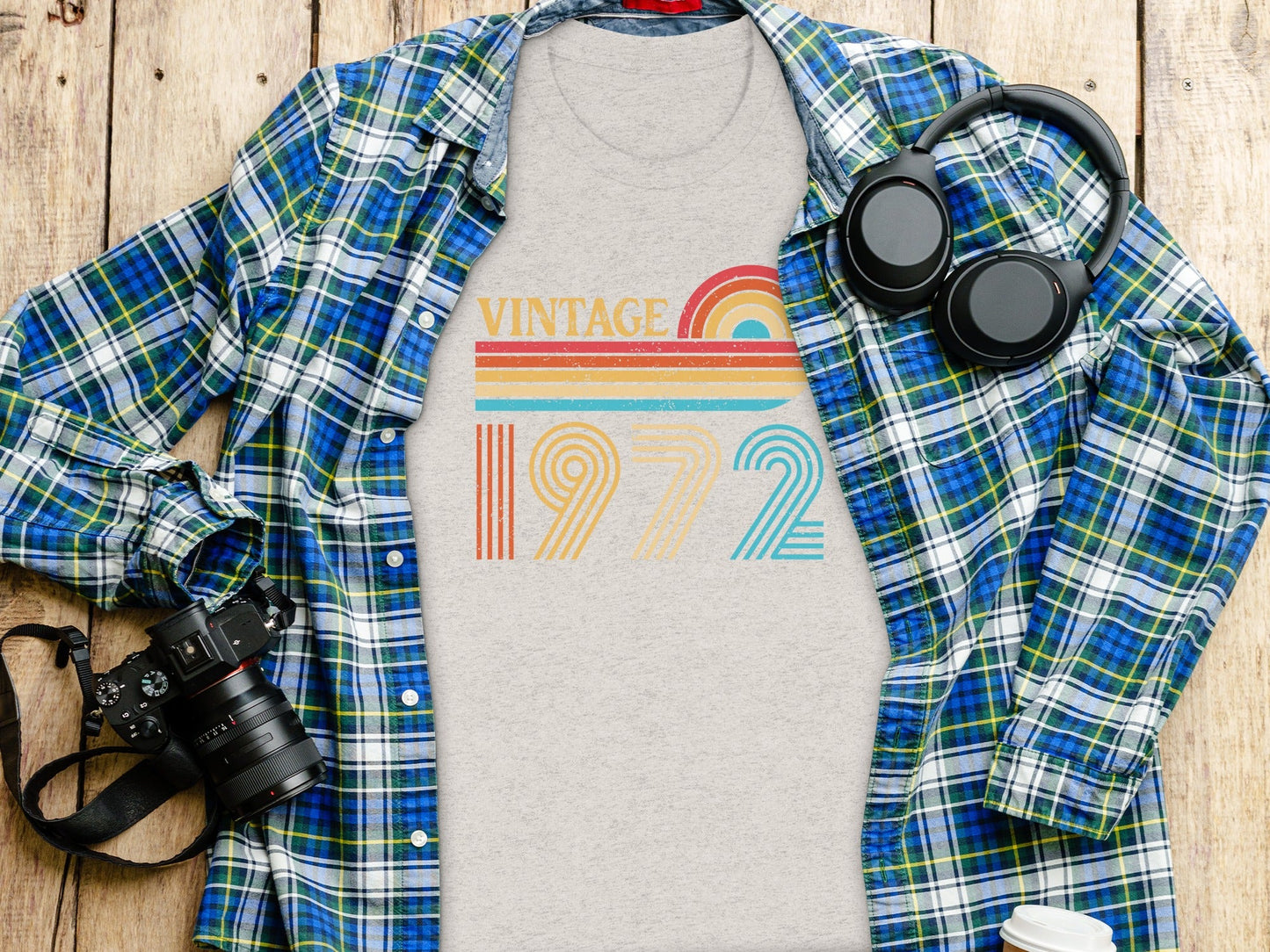 Vintage 1972 Retro Rainbow Birthday Style Design T-Shirt