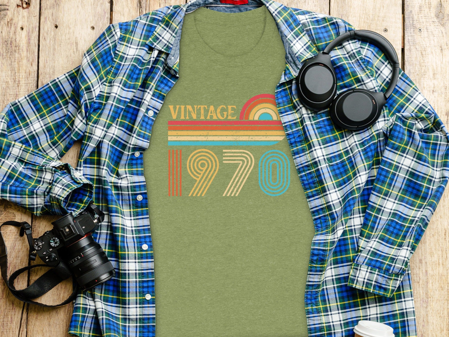 Retro Vintage 1970 Rainbow Birthday Gift Idea T-Shirt