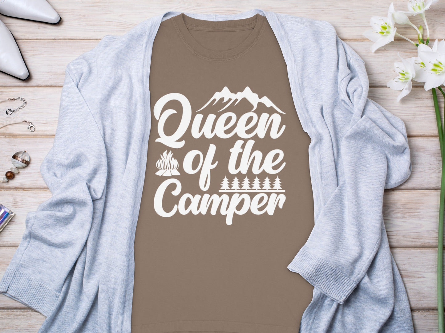 Queen of the Camper Great Outdoors Enthusiast Long Sleeve T-Shirt