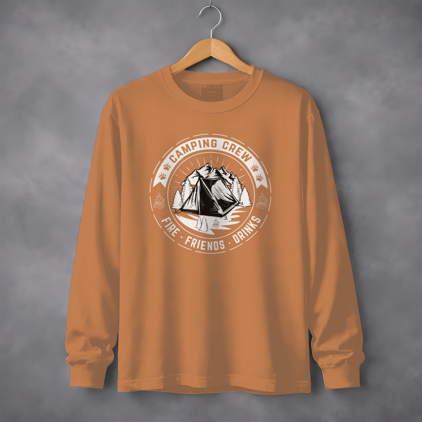 Camping Crew Fire Friends Drinks Design Long Sleeve T-Shirt