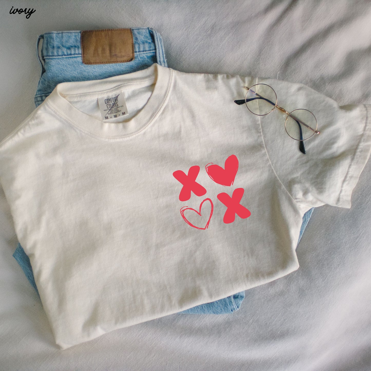 Pocket XOXO Tee *10 Colors (S-3X)